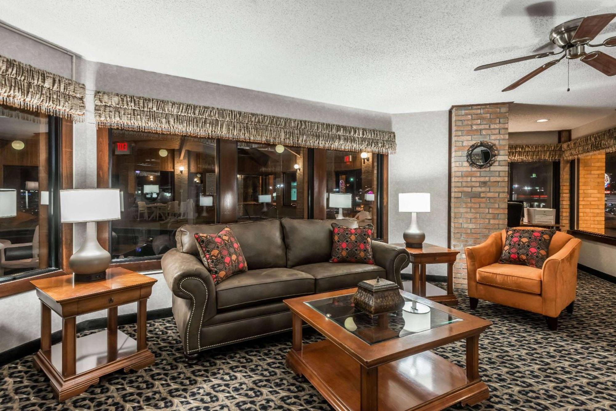 Baymont By Wyndham Cambridge Exterior foto